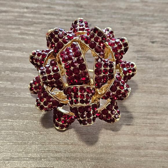 Vintage Gift Wrap Ribbon Bow Red Crystal Gold Brooch - Picture 6 of 6